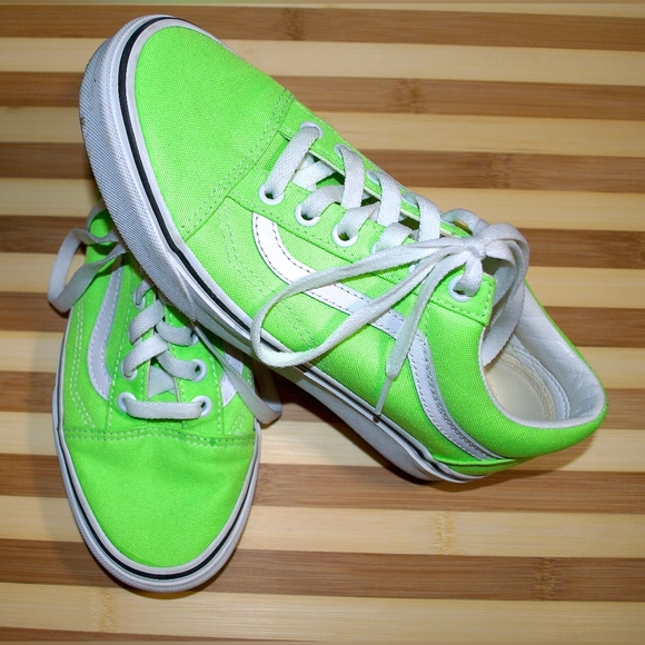 Vans Shoes - Vans Old Skool Neon Gecko Green True White Womens Casual Shoes Sneakers Size 7